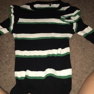 Stretchy ruffled stripped shirt